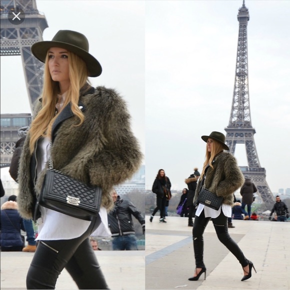 H&M Jackets & Blazers - 🆕 H&M Brown Faux Fur Short Coat